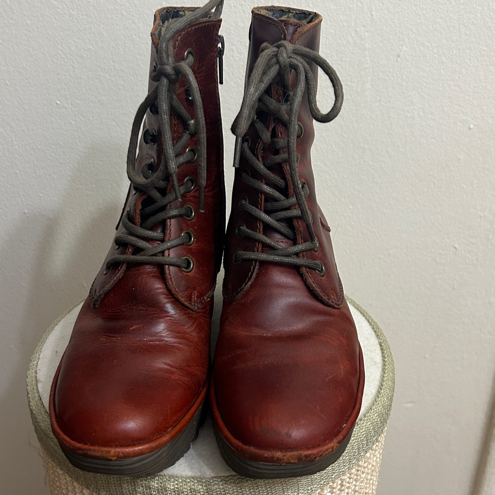 Fly London Boots.Size 37. Good Condition - Picture 3 of 6